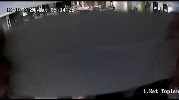 İMAMOĞLU DAVASINDA OTELDE “KAMERA BANTLAMA” SORGUSU! ÇEBİ’DEN DİKKAT ÇEKEN CEVAP